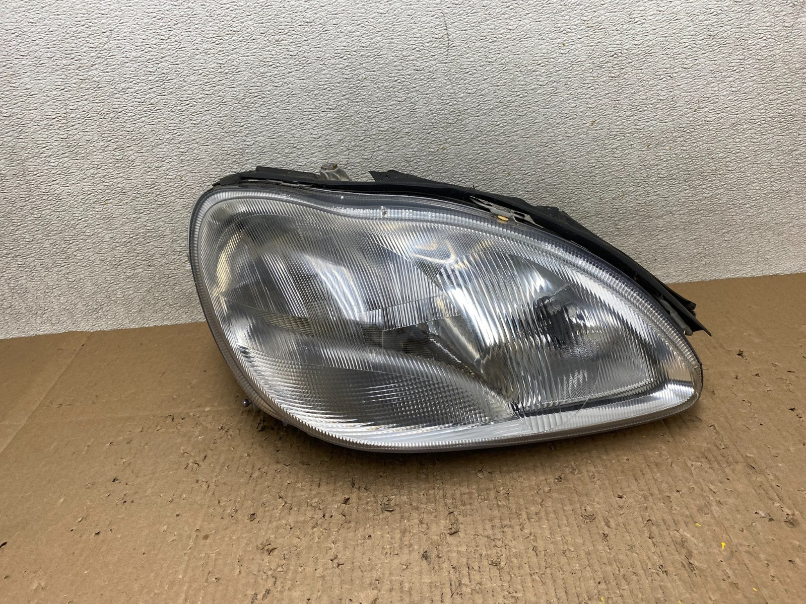 Xenon HID 2000 to 2002 Mercedes S-Class Right Passenger Headlight T7977 DW0