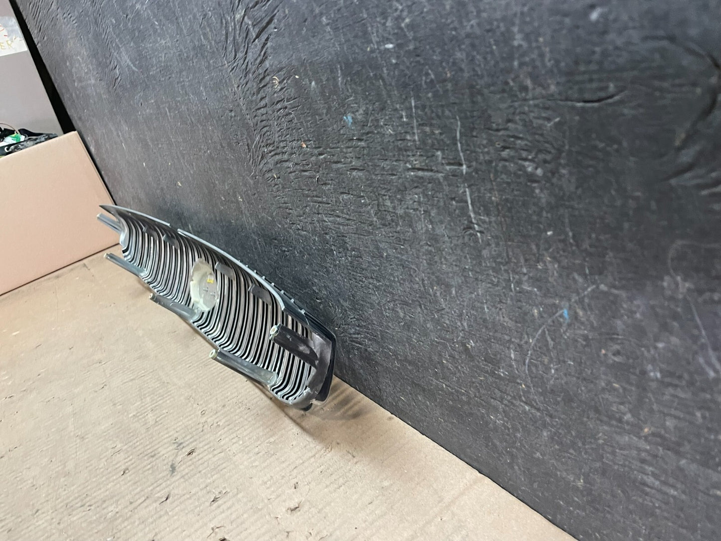 2000 Hyundai Sonata Front Grill Grille J7184 OEM DG7