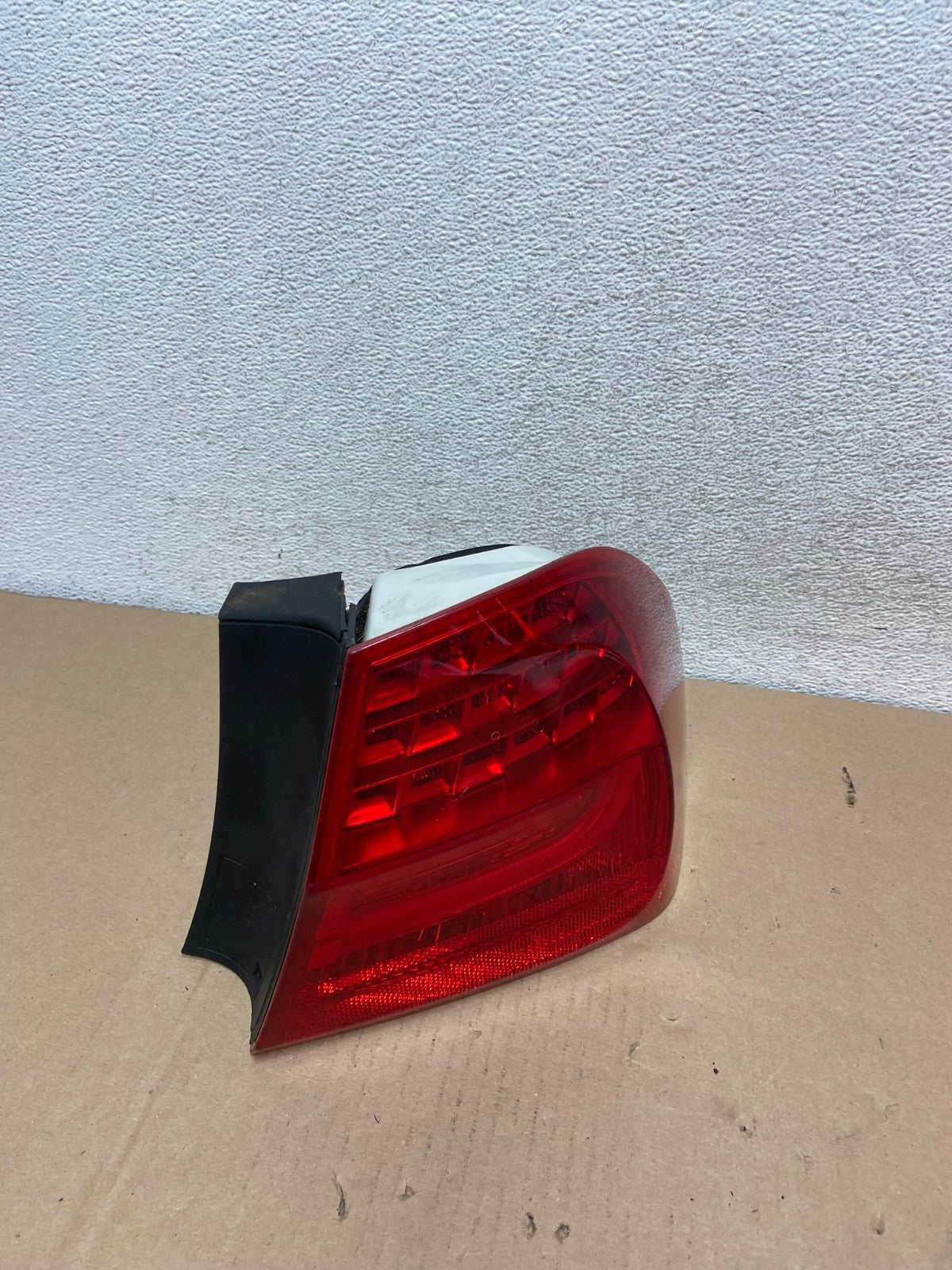 2009 2010 BMW 328i 3 Series Right Passenger RH Side Tail Light DEPO AG6638 LK2