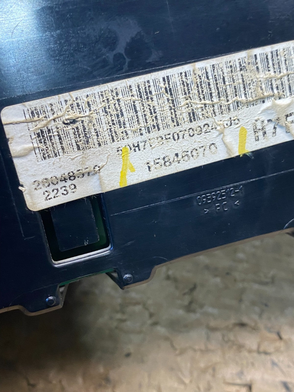 2004 to 2007 Chevrolet Express Speedometer Cluster Gauge S8997 DG7