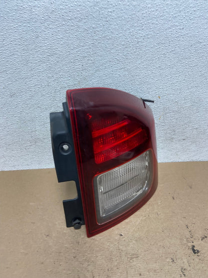 2014 - 2017 Jeep Compass Right Passenger Side Tail Light AF4908 LK2