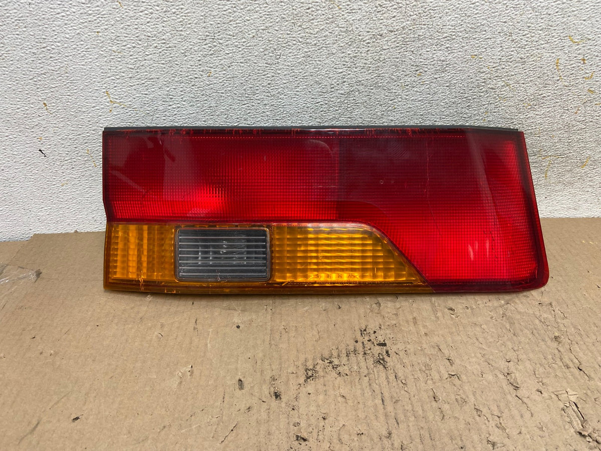 2002 2003 2004 Honda Odyssey Left Driver LH Side Tail Light Inner AH6041 LK0