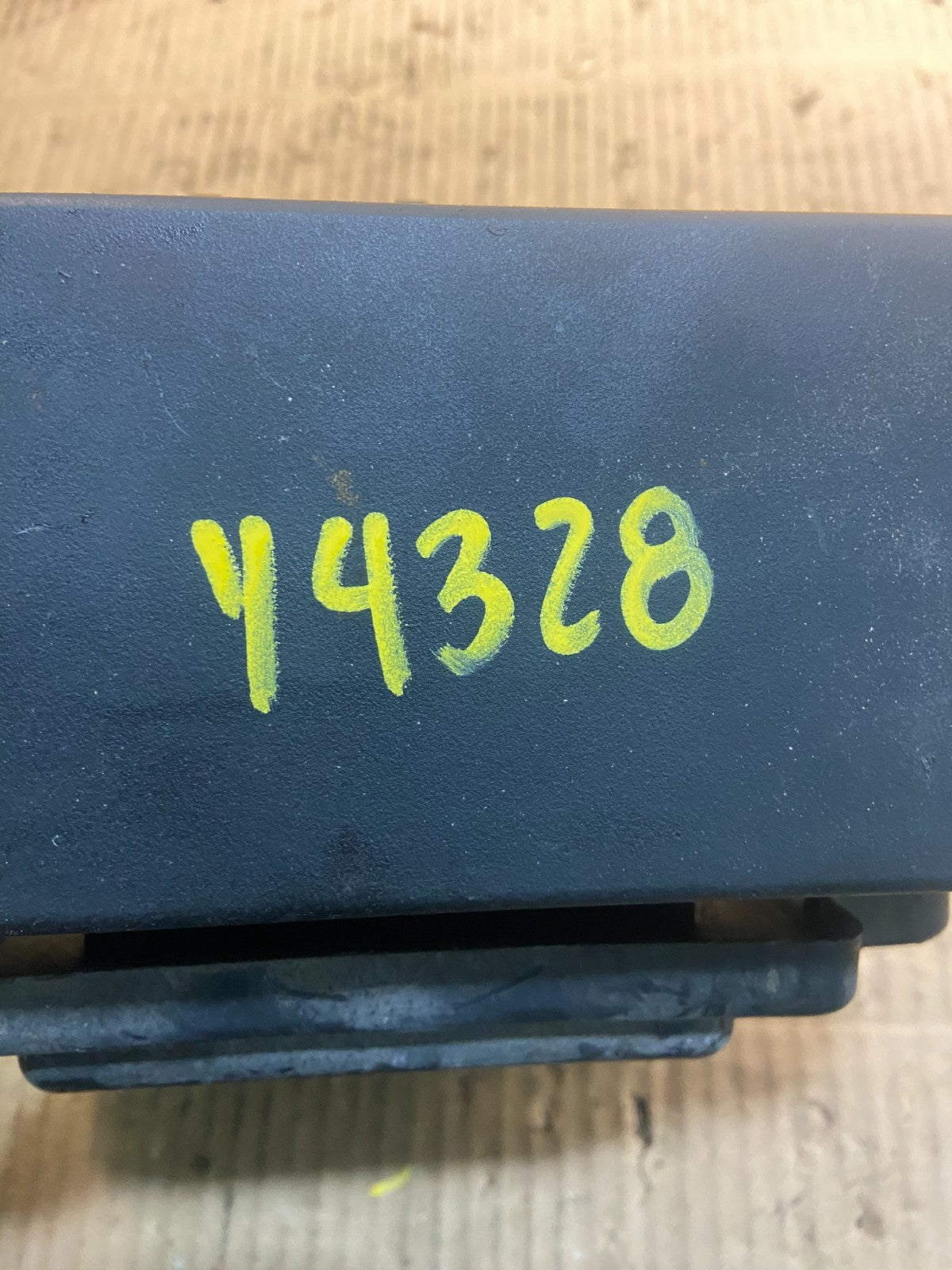 2005 2007 Dodge Dakota Integrated Power Fuse Box Body Control y4328 DG7