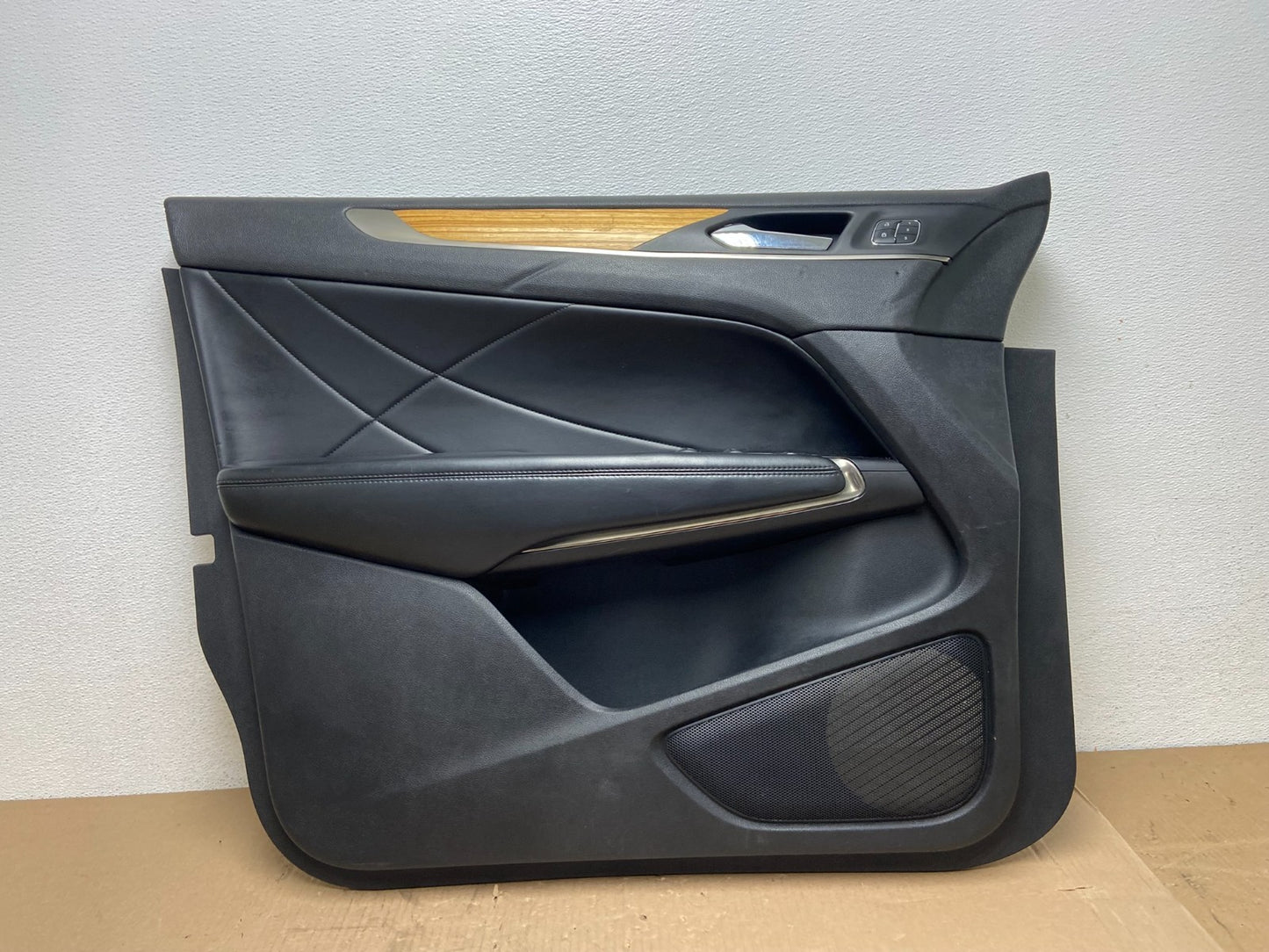 2015 to 2019 Lincoln MKC Front Left Driver LH Side Trim Door Panel AE8761 DG0