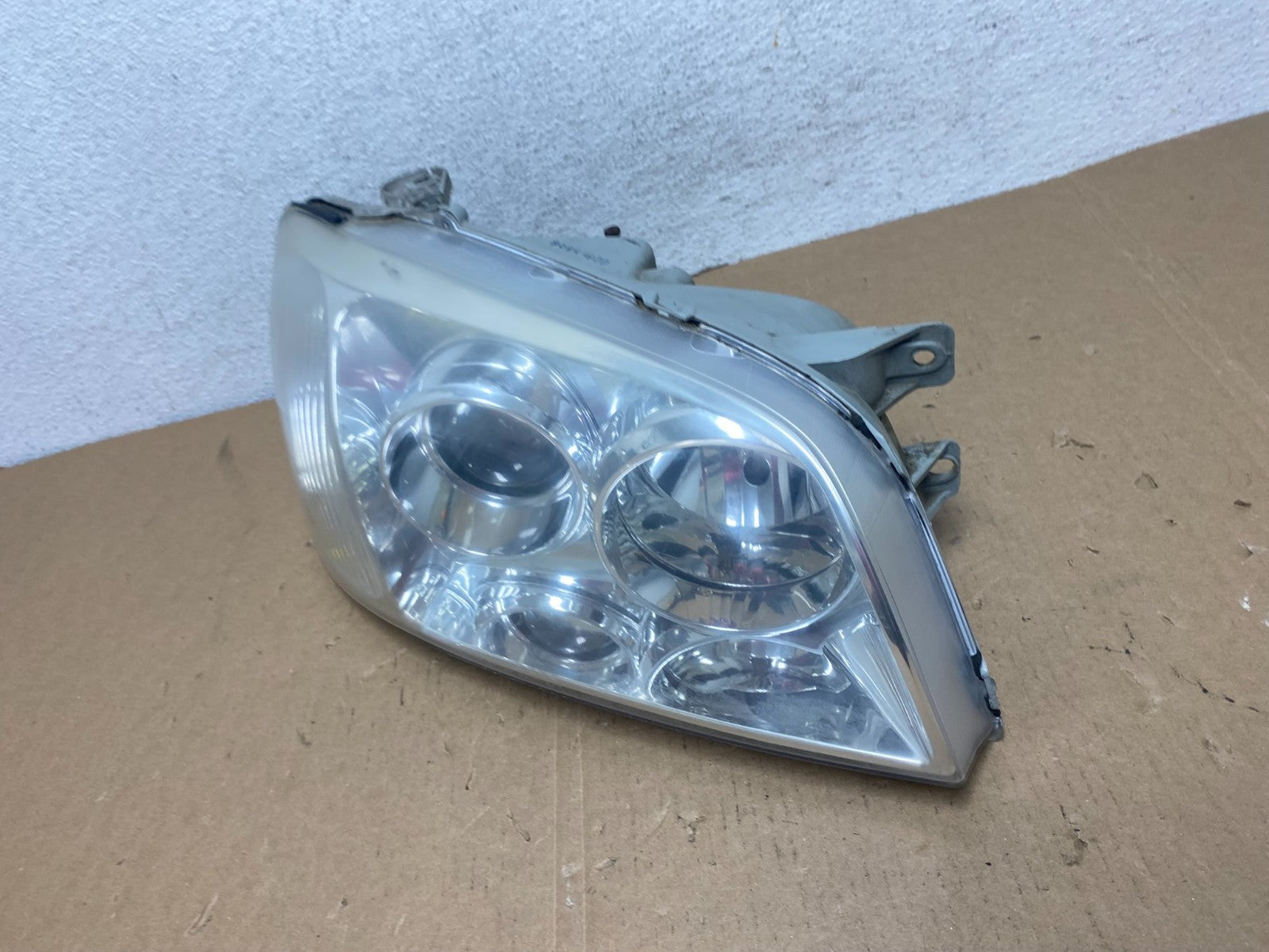 2004 2005 Hyundai XG350 XG Right Passenger RH Headlight Halogen AD7946 DW1