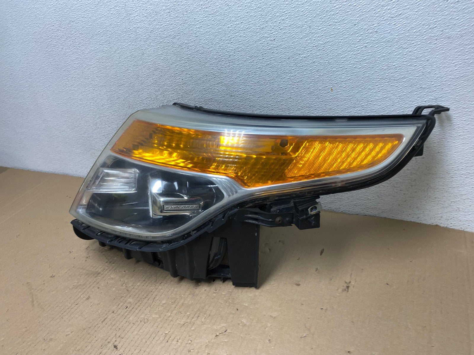 2011 to 2015 Ford Explorer Left Driver LH Halogen Headlight AF3152 LK1