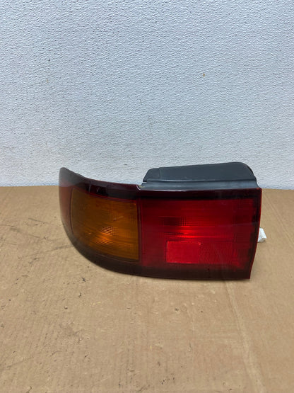 1995 - 1996 Toyota Camry Sedan Left Driver Side Lh Tail Light Lamp AC8584 LK0