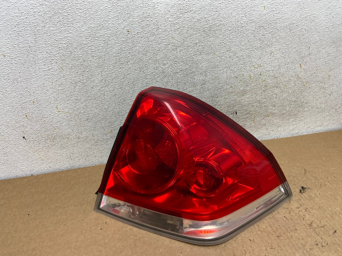 2006 - 2012 Chevrolet Impala Tail Light Right Passenger RH Side AI3634 LK0