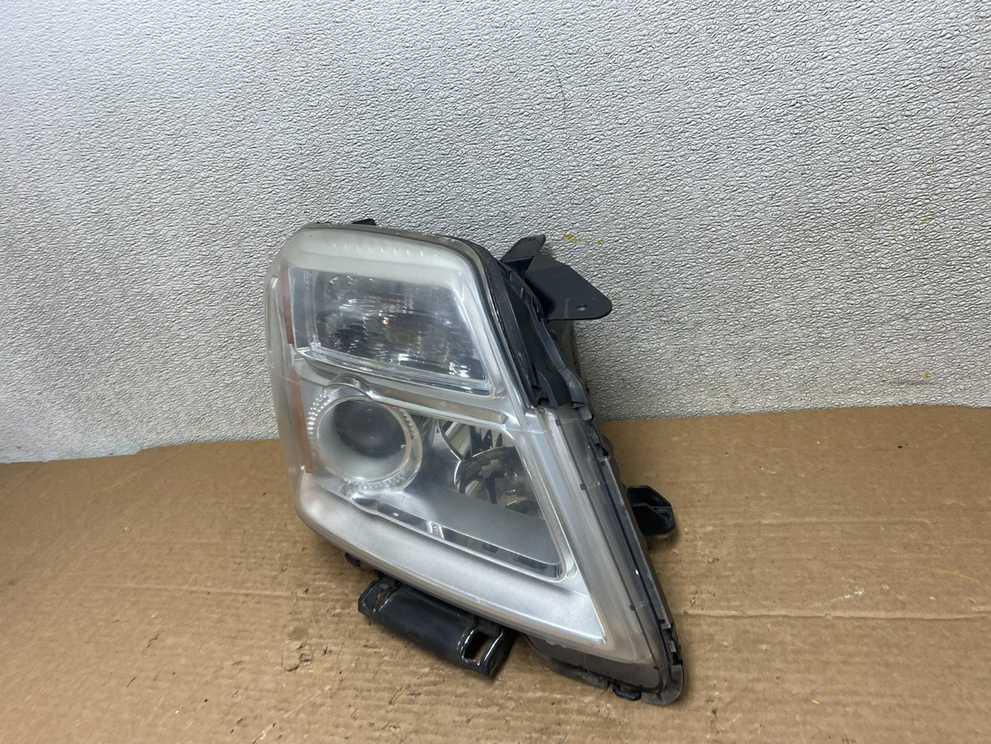 2010 to 2015 GMC Terrain Halogen Passenger Right Rh Side Headlight Oem Z2856 DW1