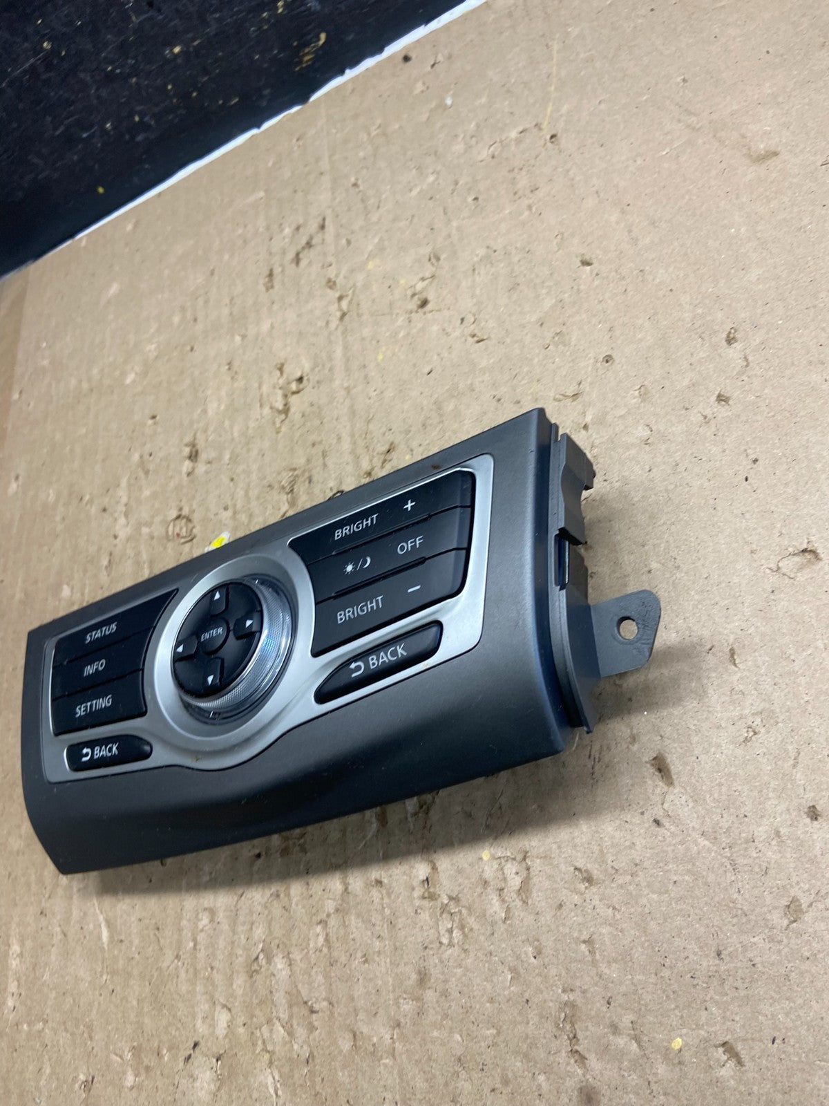 2009-2014 Nissan Murano AM FM Radio CD Control Panel AB5477 DG1