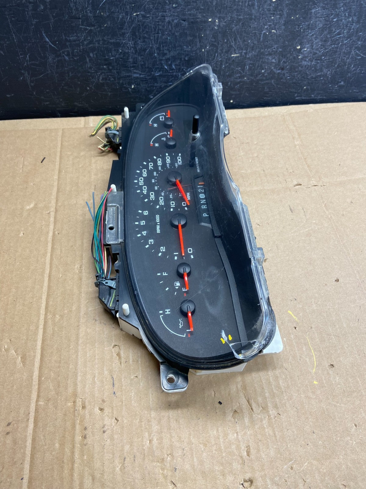 2006 Ford E350 Gauge Speedometer Cluster ad2149 DG1