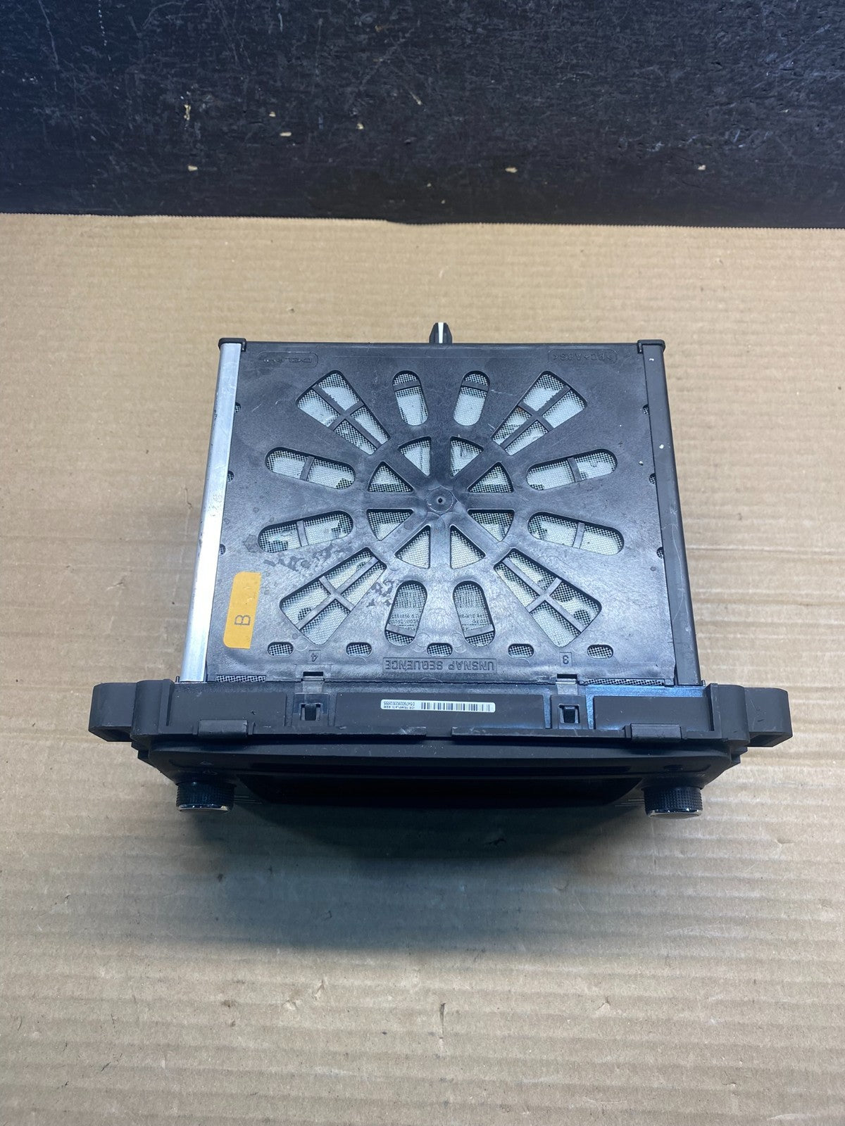 2013 - 2017 GMC Acadia Radio Display Screen AM/FM AUX AF3852 DW3