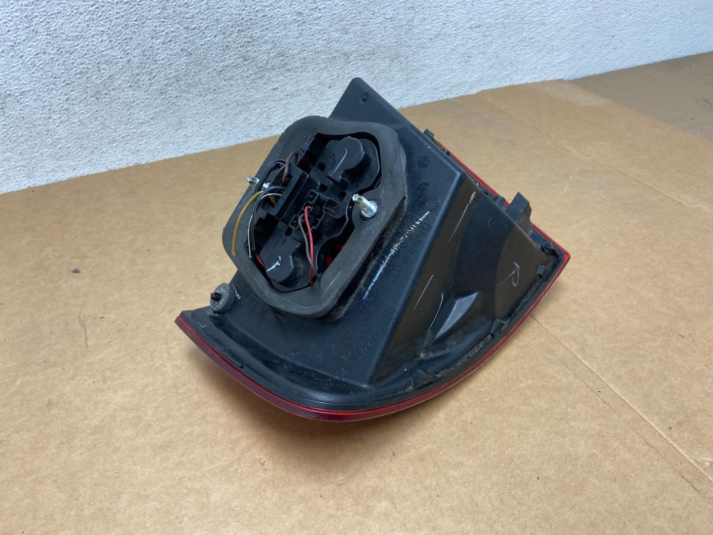 2008 2009 2010 Volkswagen Jetta Left LH Side Tail Light AE2897 LK5