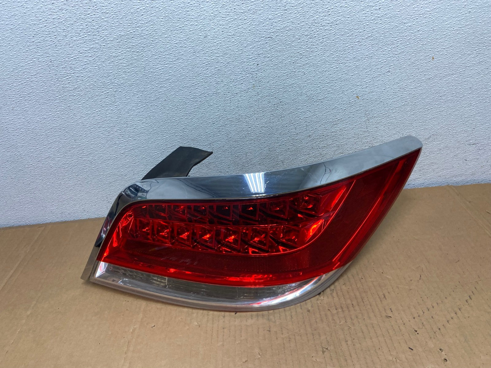 2010 to 2013 Buick Lacrosse Right Passenger RH Side Tail Light AD0833 LK0