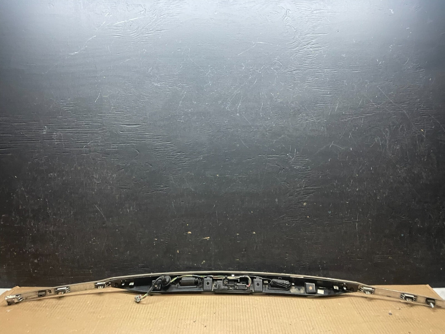 2011 to 2014 Ford Explorer Rear Tailgate Gate Trim Molding With Camera L9254 DG12