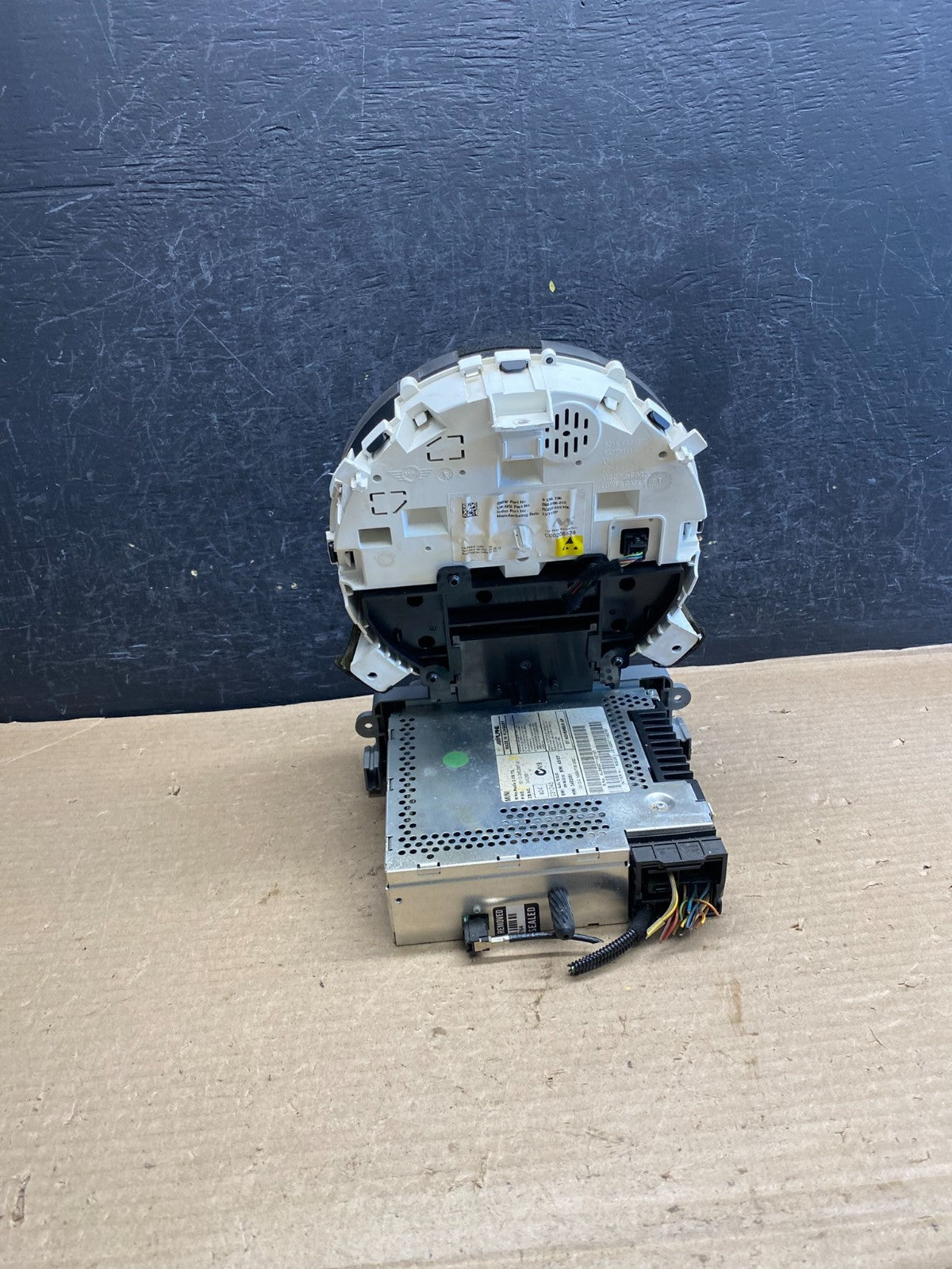 2007 - 2010 Mini Cooper Speedometer Cluster Gauge AH3862 DG3
