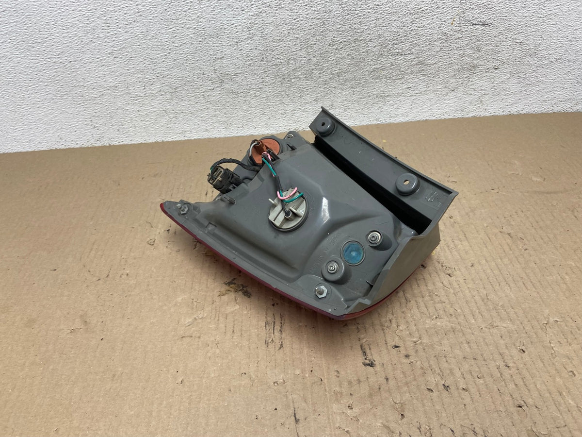 2010 2011 2012 Kia Sorento Left Driver LH Side Tail Light AF5937 LK4