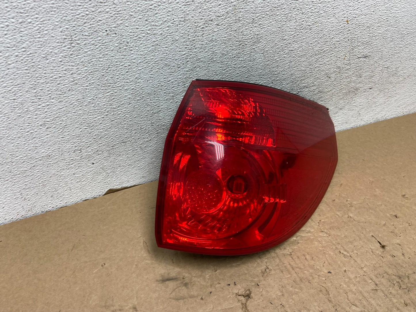 2006 - 2010 Toyota Sienna Right Passenger Side Tail Light AF8064 DW2