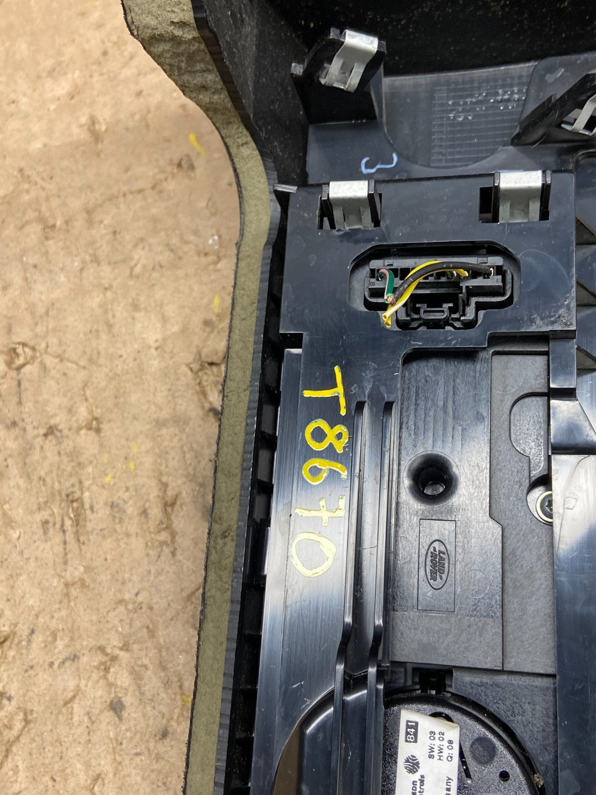 2010-2013 Land Rover Range Rover Radio Media Infotainment Controls t8670 DG6