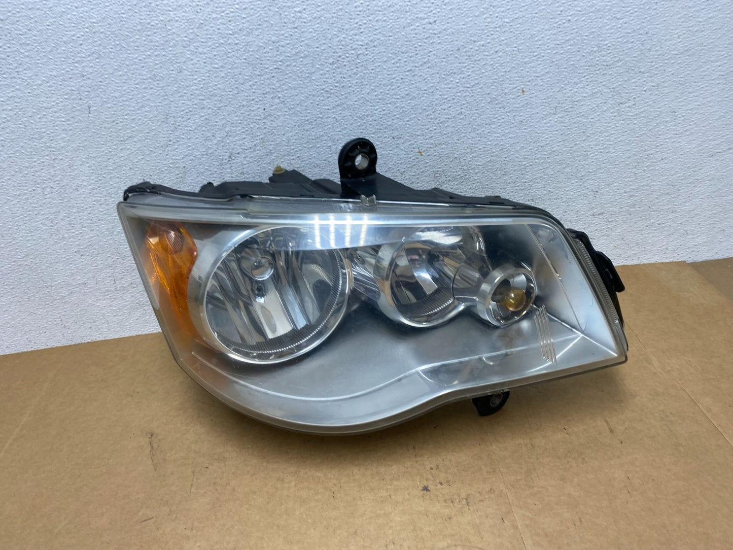 2011 to 2016 Chrysler Town and Country Right Passenger Headlight AE2941 DW0