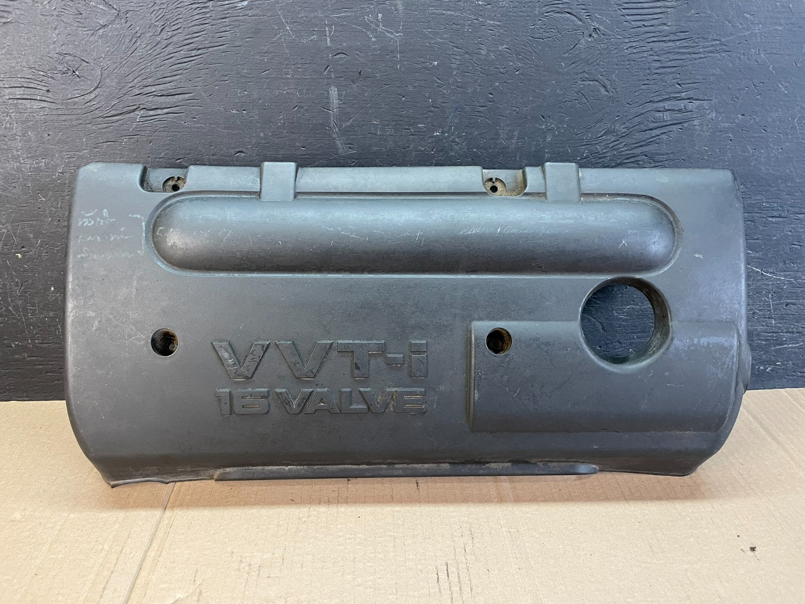 2005 to 2008 Toyota Corolla Matrix 1.8L Motor Engine Cover AD8618 DG0