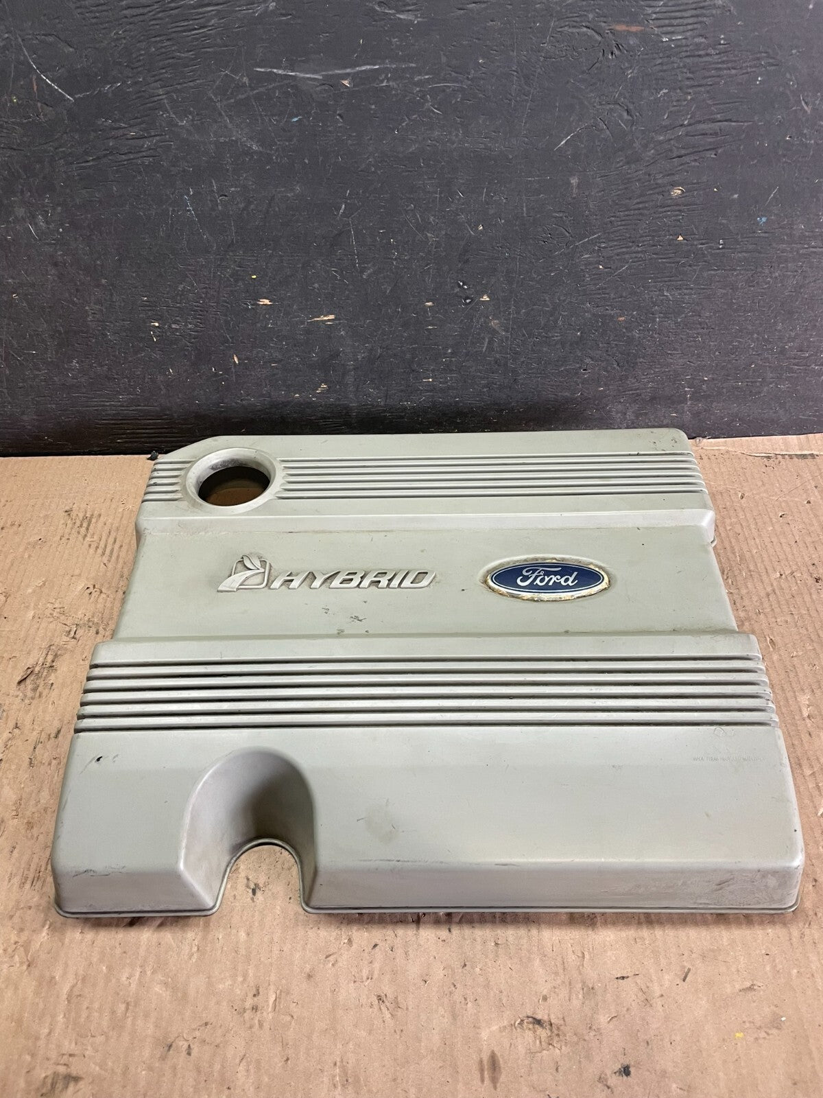 2006 to 2008 Ford Escape Hybrid Engine Motor Cover L9673 DG0
