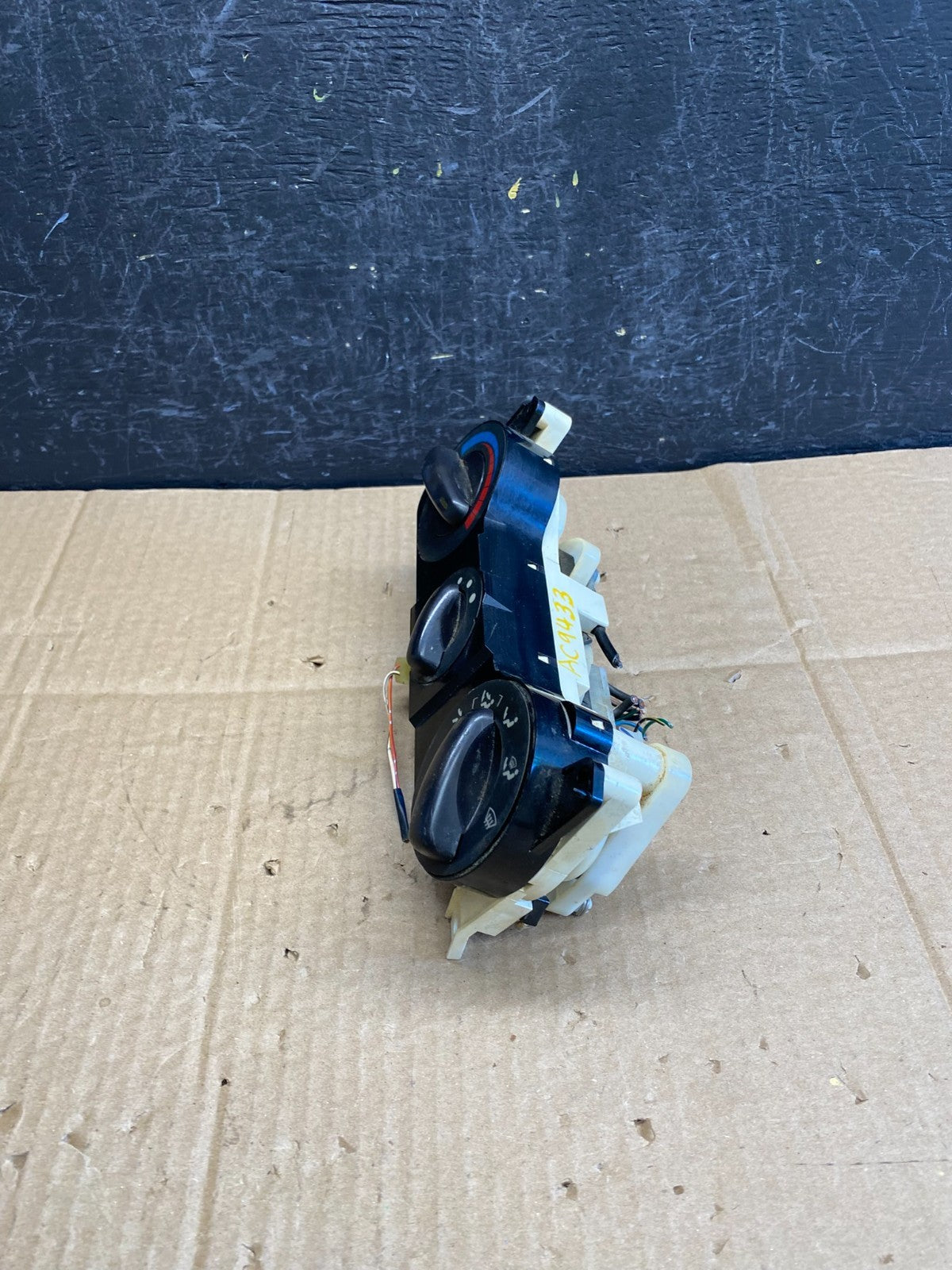1994-1997 Mitsubishi Galant AC Heat Temp Climate Control Switch AC94332