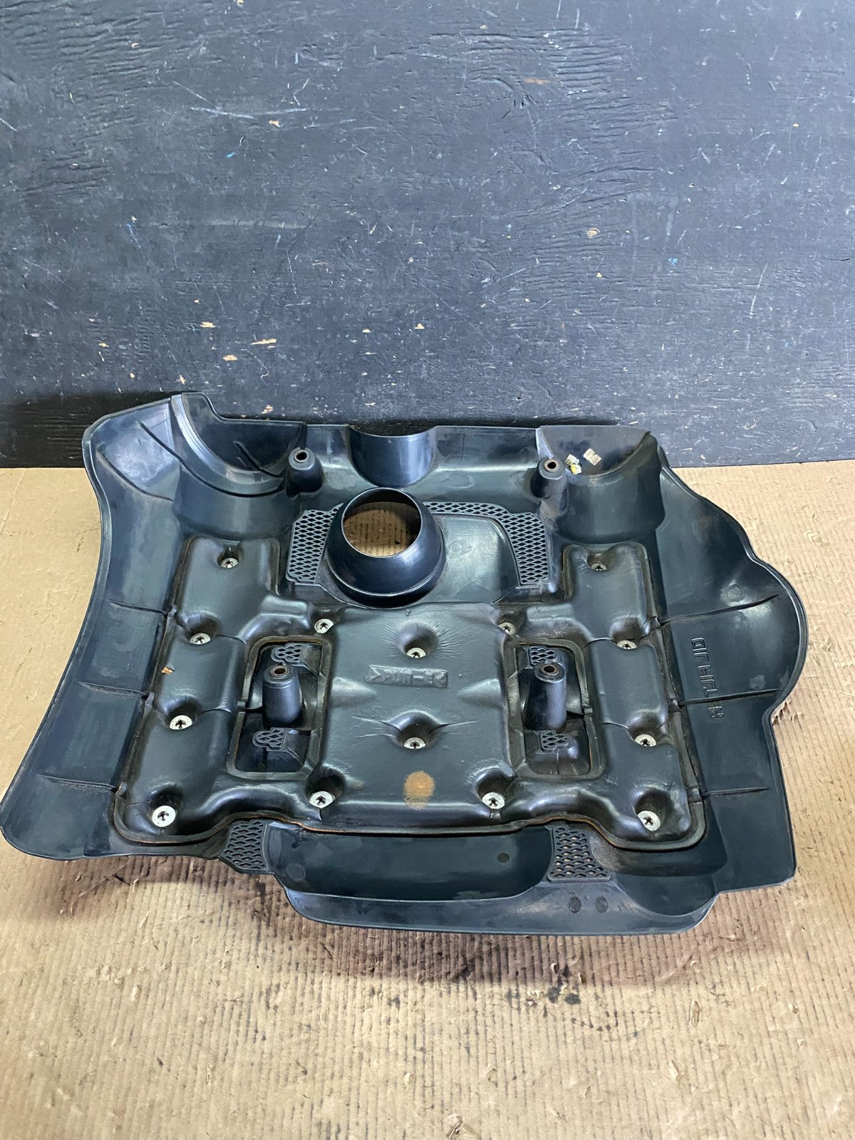 2006 to 2008 Kia Sedona V6 3.8L Engine Motor Cover P5810 DG4
