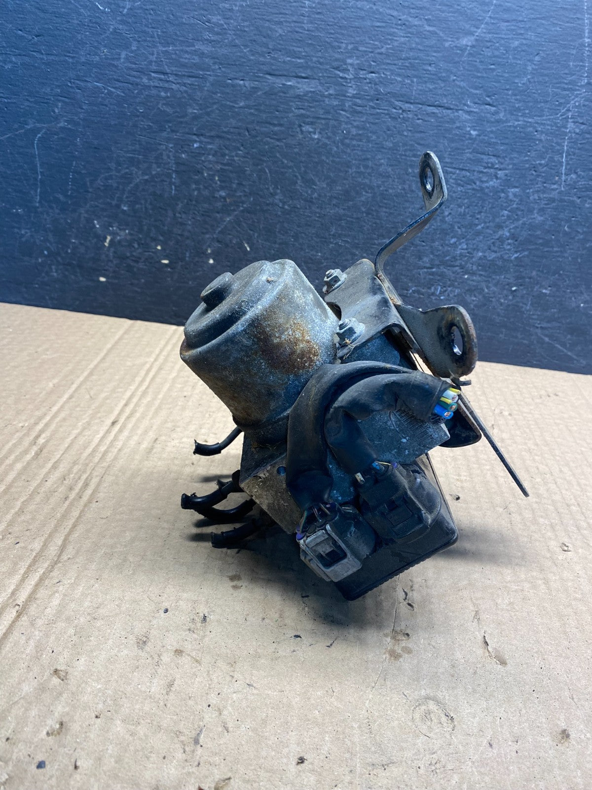1996 to 2000 Toyota 4Runner ABS Pump Anti Lock Brake Module AF7488 DG2