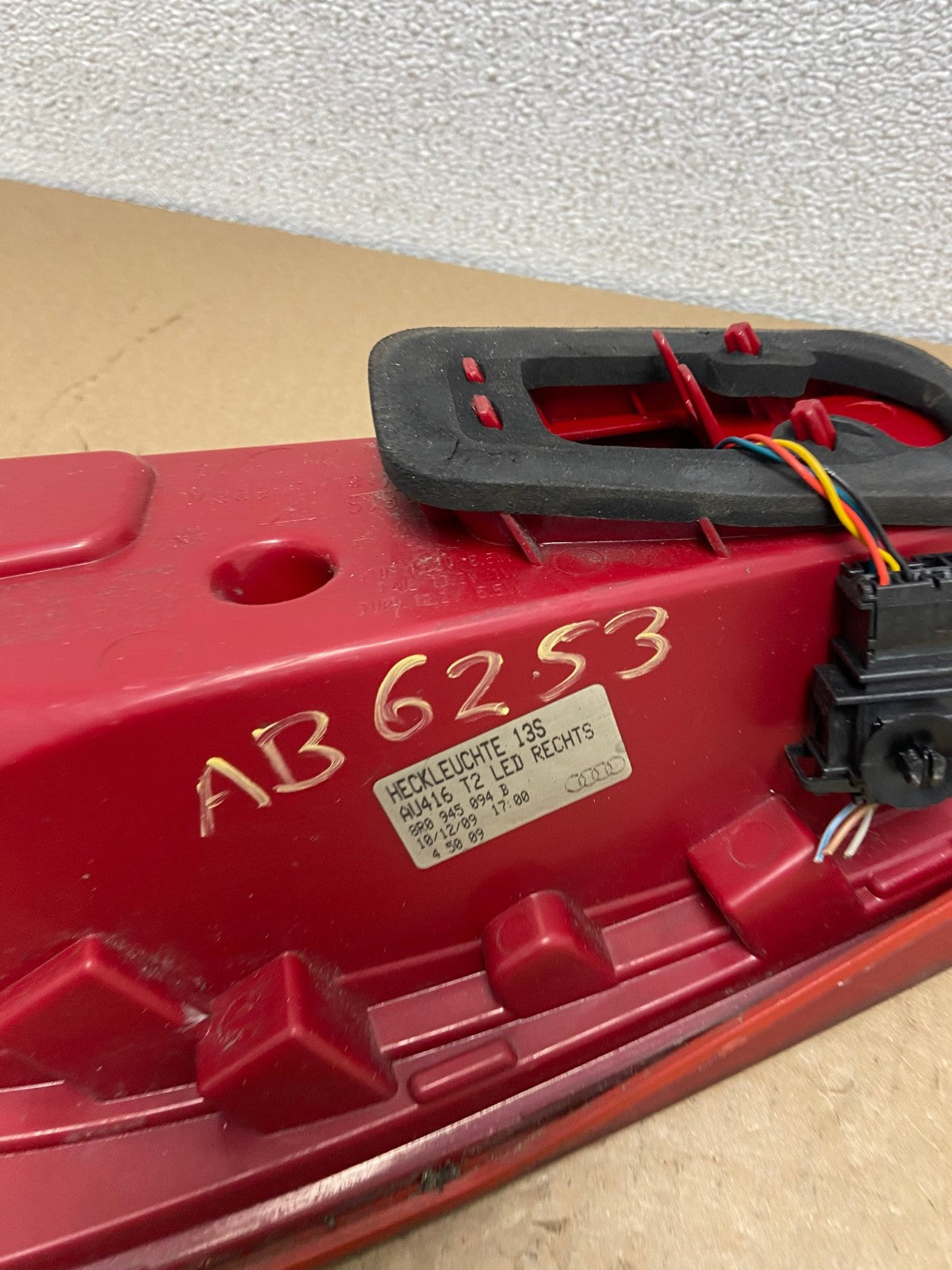 2009 to 2012 Audi Q5 Right Passenger RH Side Tail light Oem AB6253 LK6