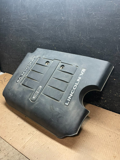 2002 to 2004  Lincoln Navigator 5.4L V8 Engine Motor Cover y1900 DG1