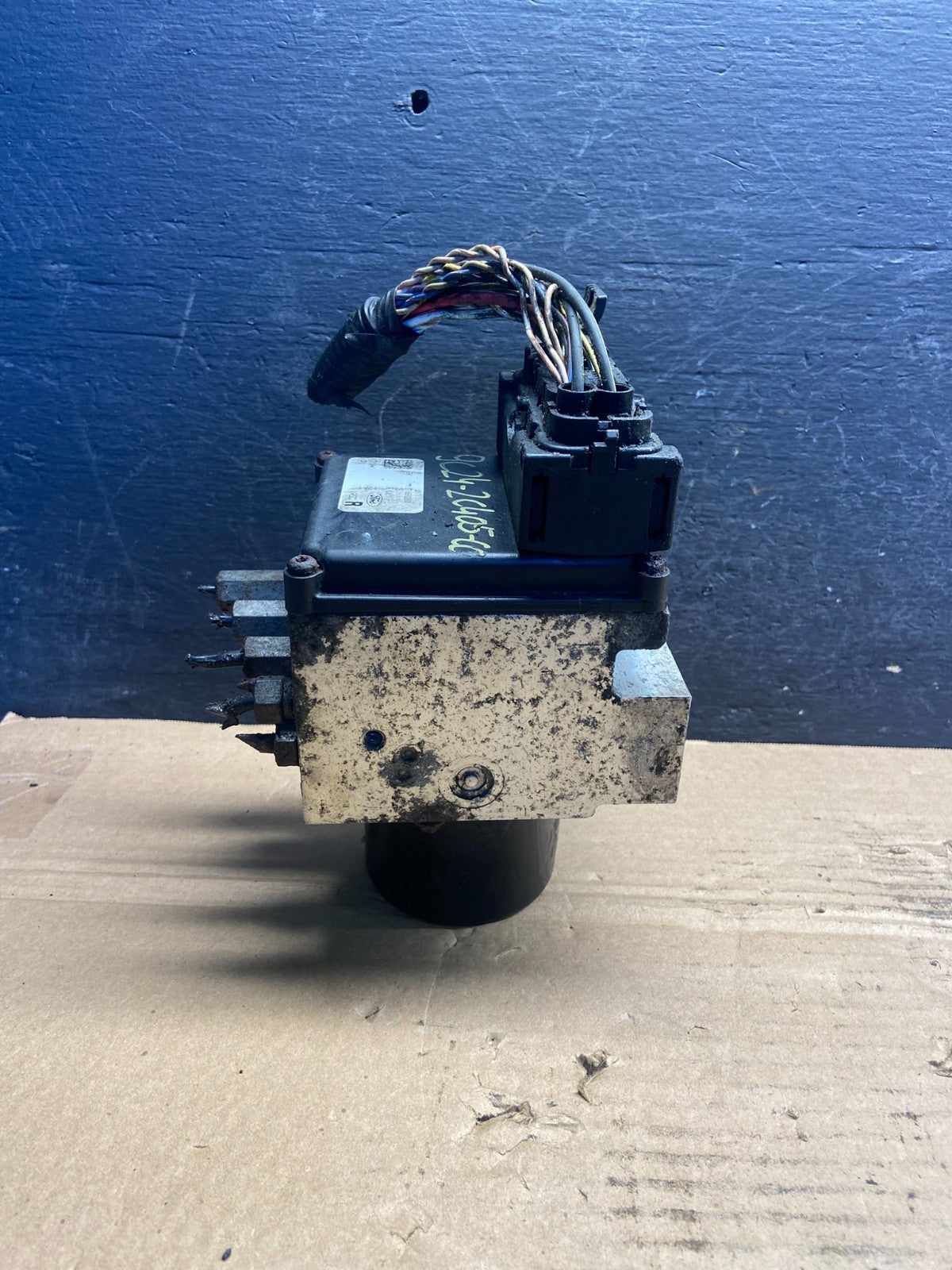 2009 Ford E-150 E150 E250 E350 ABS Anti-Lock Brake Pump Module AE2451 DG2