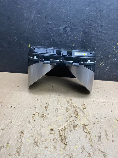 2014 to 2015 Hyundai Tucson Speedometer Cluster Gauge u5830 DG4