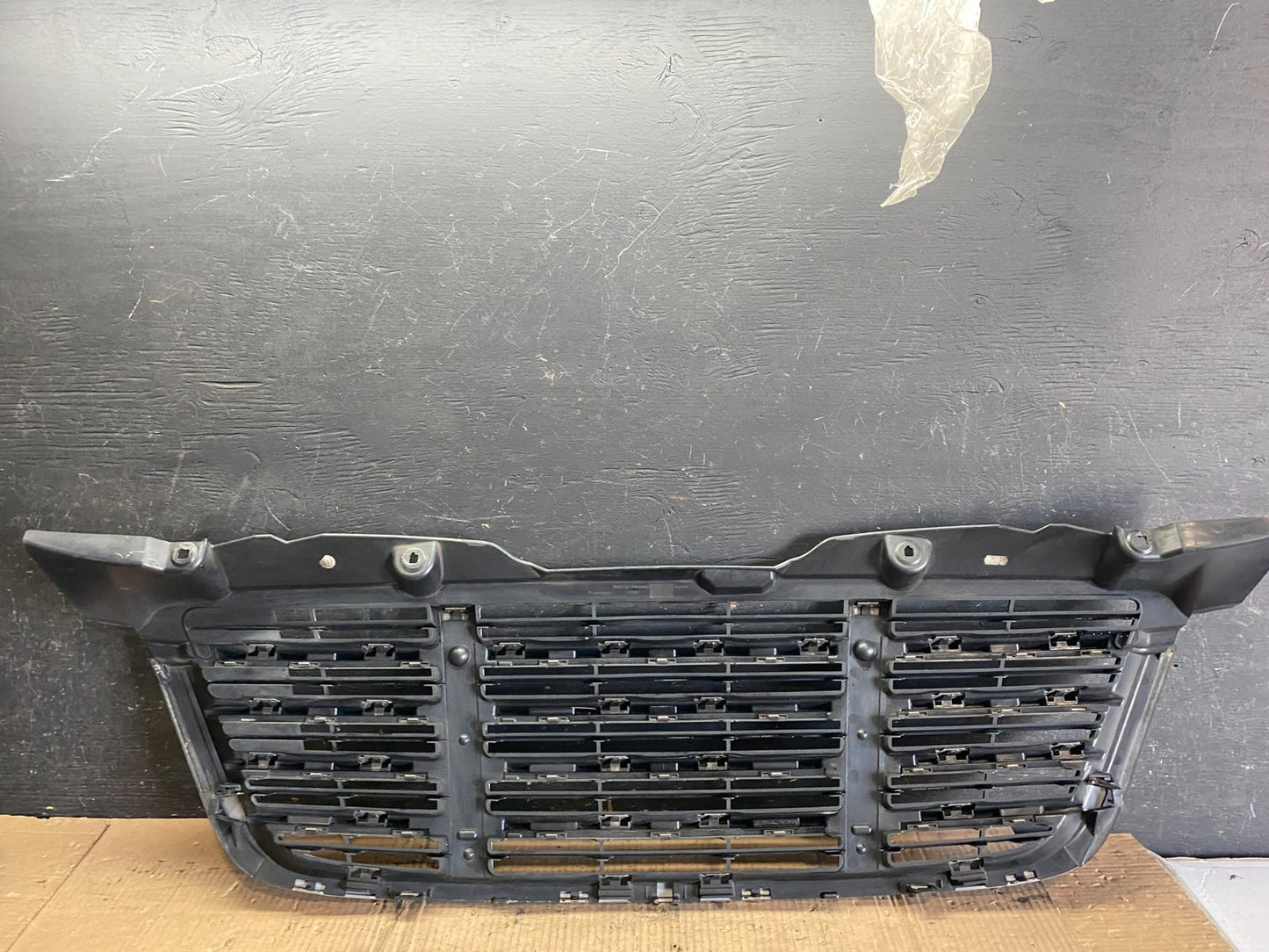 2009 to 2011 Freightliner Sprinter Front Upper Chrome Grill Grille P8790 DG3