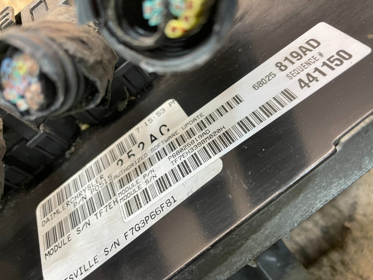 2008 2009 Caravan Town & Country 3.8L Engine Control Unit ECU Module v0827 DG3