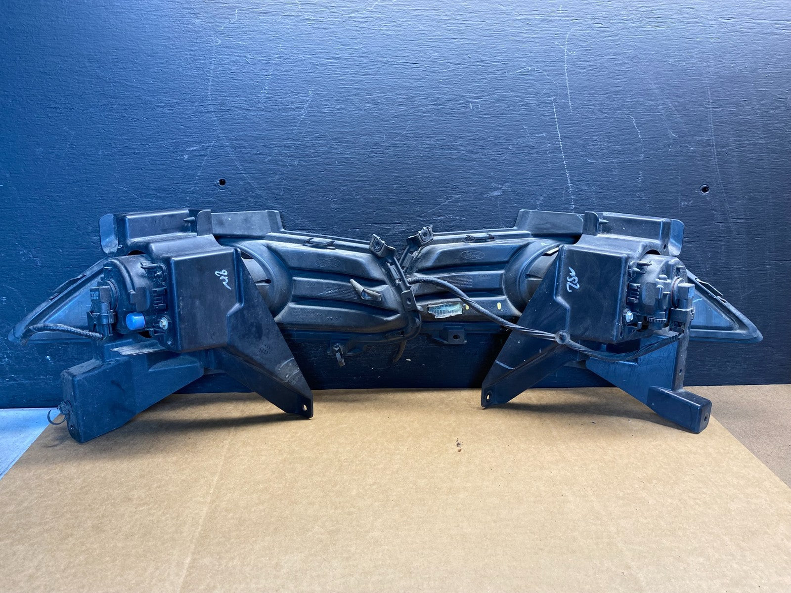 2013-2016 Ford Fusion Front Bumper Left+Right Set Fog Light Bezel Trim AD7438 DG3