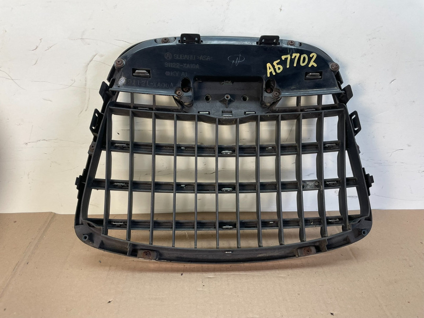 2006 - 2007 Subaru Tribeca Front Upper Grill Grille AG7702 DG3