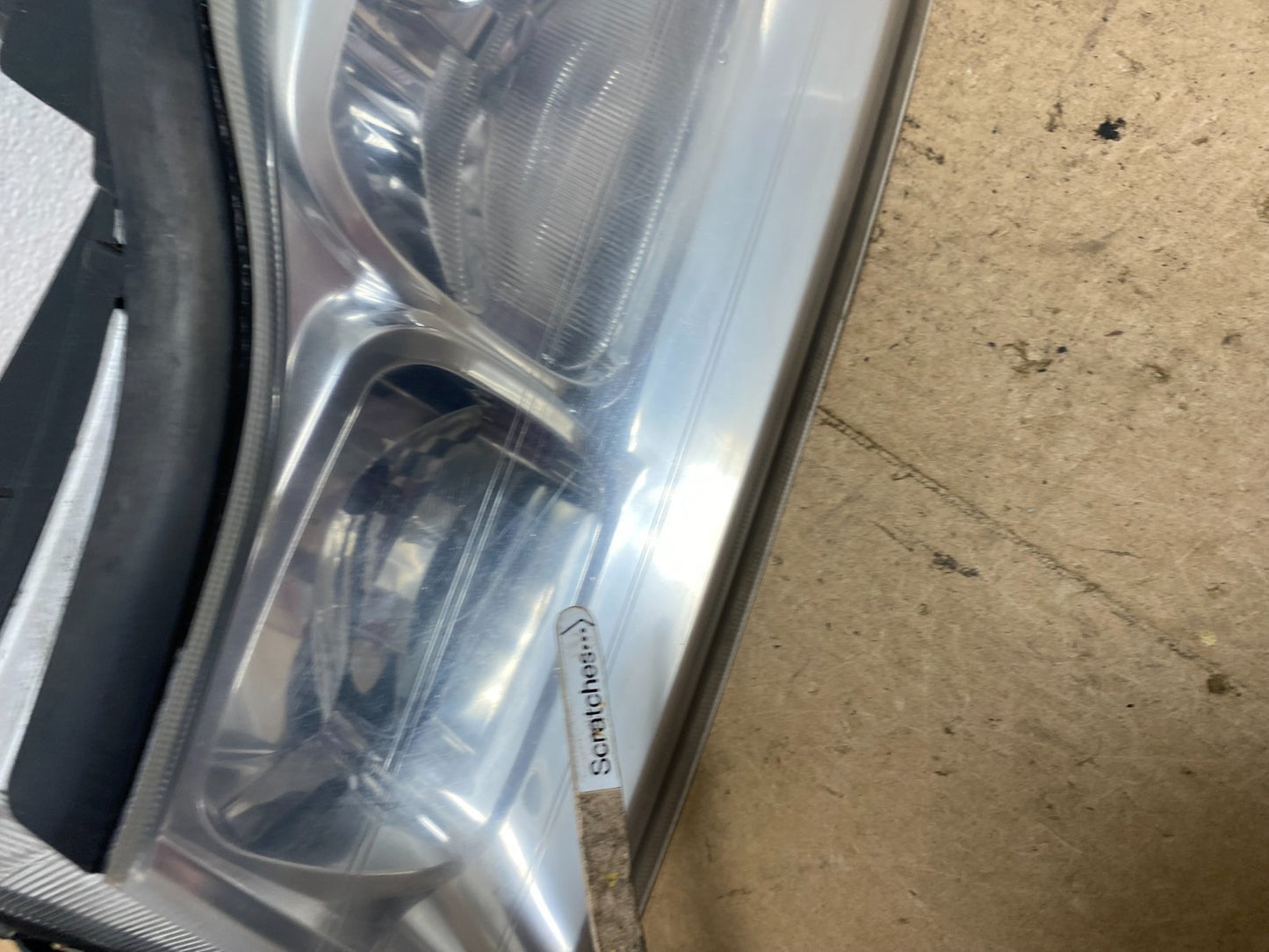 2006 to 2007 Saturn Vue Headlight Left Driver LH Side Halogen Oem AC3538 DW3