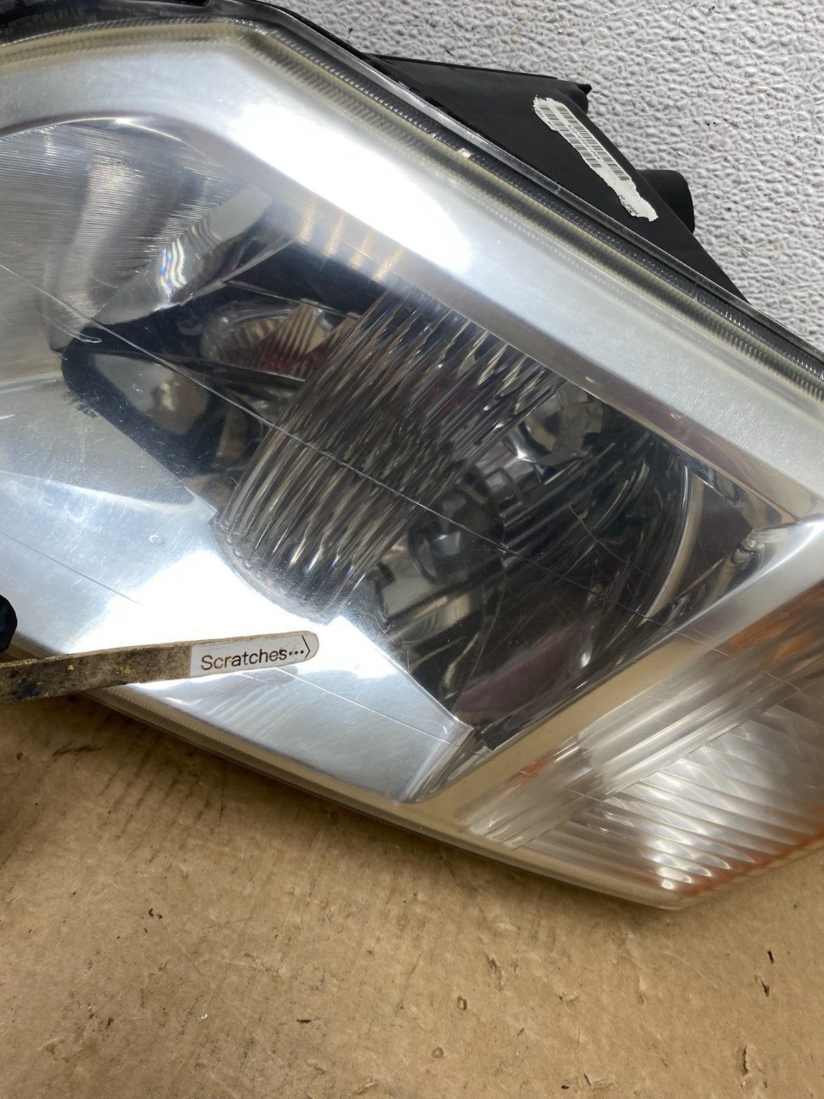 2004 - 2008 Mitsubishi Endeavor Headlight Left Driver Lh Side AF7376 DW3