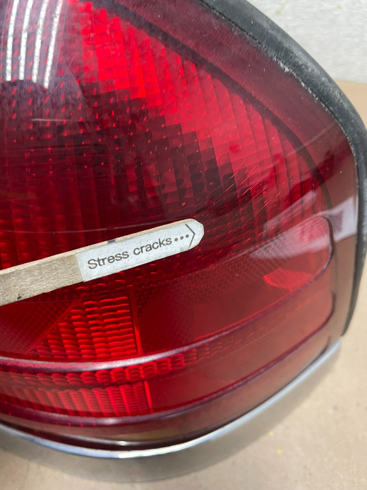 1998-2003 Ford Crown Victoria Right Passenger Rh Side Tail Light Oem Q46735