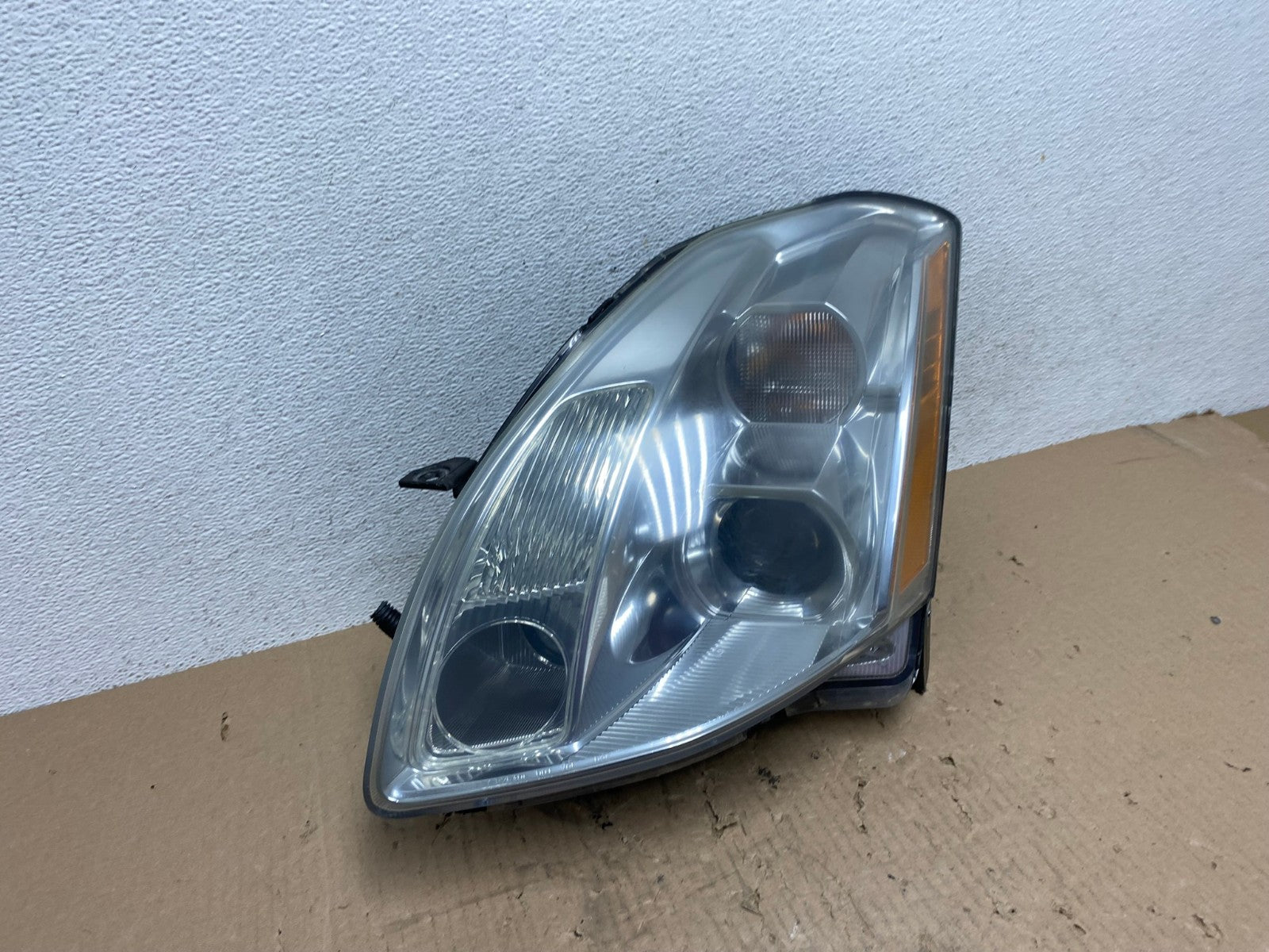 2004 to 2006 Nissan Maxima Left Driver Side Headlight Hid Xenon AE8805 LK2