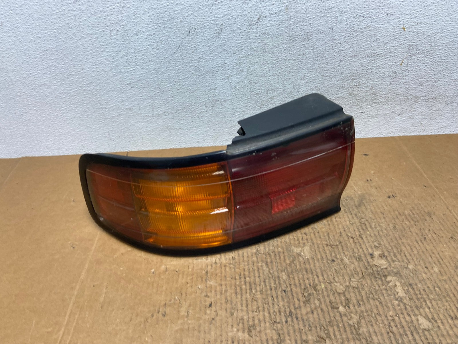 1992 1993 1994 Toyota Camry Left Driver LH Side Tail Light AE2768 LK0