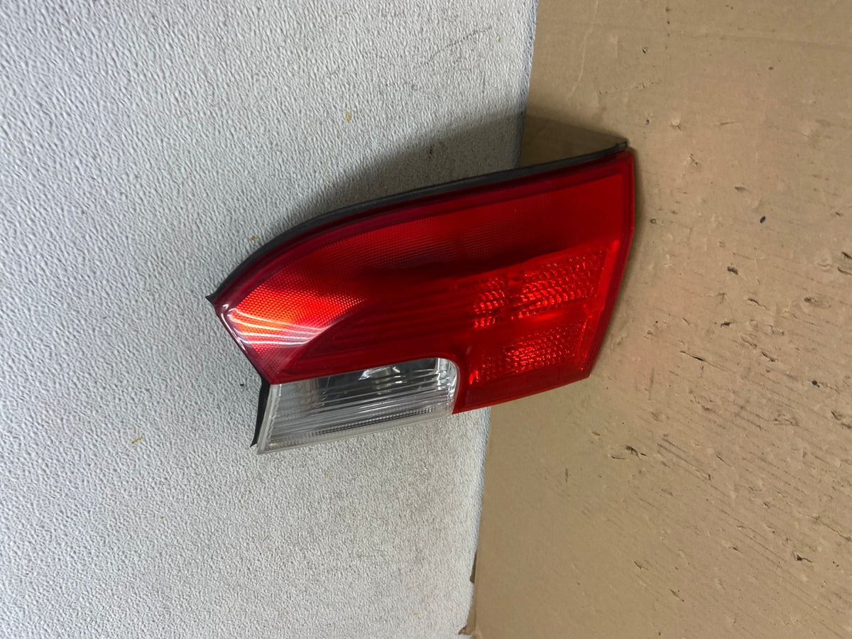 2010 - 2017 GMC Terrain Tail Light Inner Right Passenger Rh AH2738 LK1