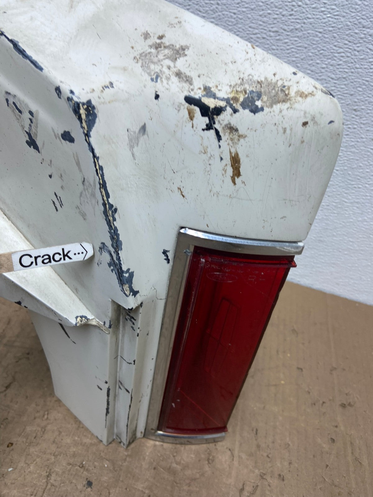 1980-1984 Lincoln Town Car Right Passenger Side Tail Light AC0063 LK5