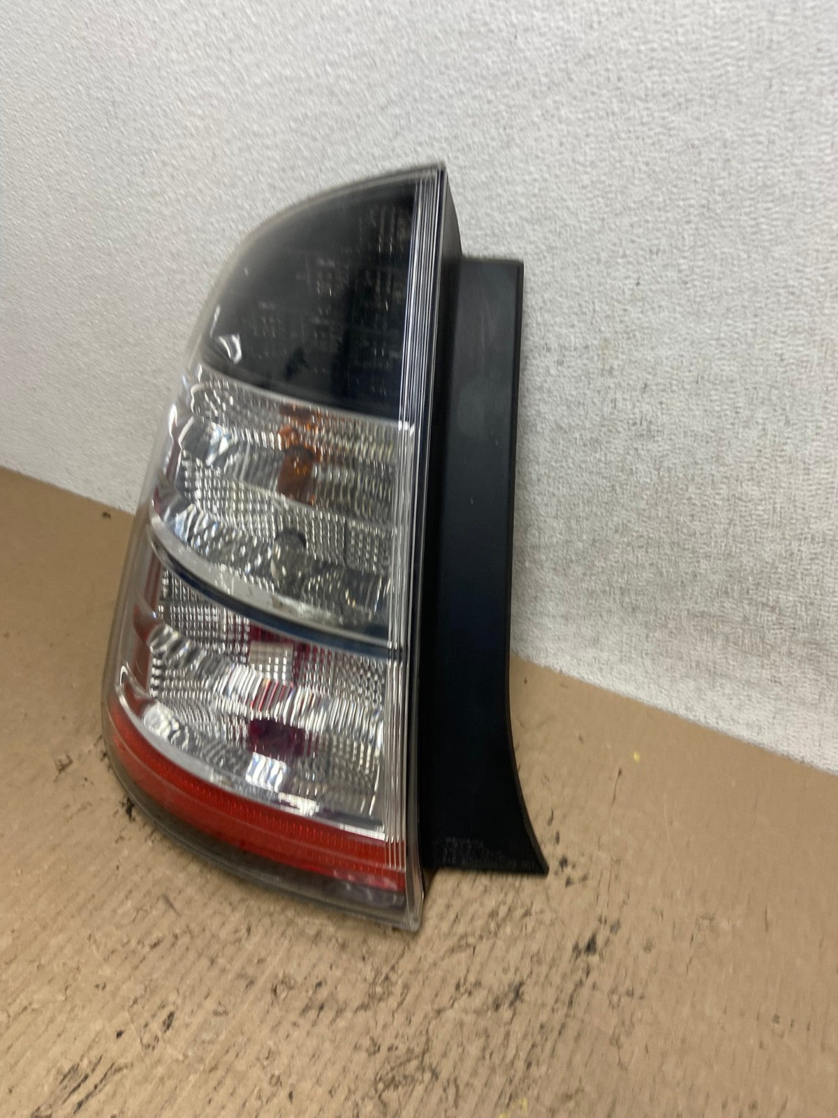 2004 2005 Toyota Prius Tail Light Left Driver Lh Side AF7012 LK1