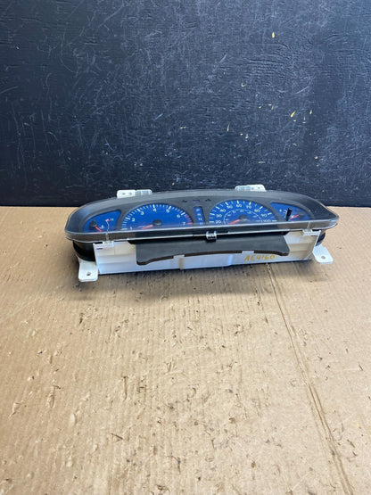 2001 2003 Toyota Sienna Speedometer Cluster Gauge AE4160 DG4