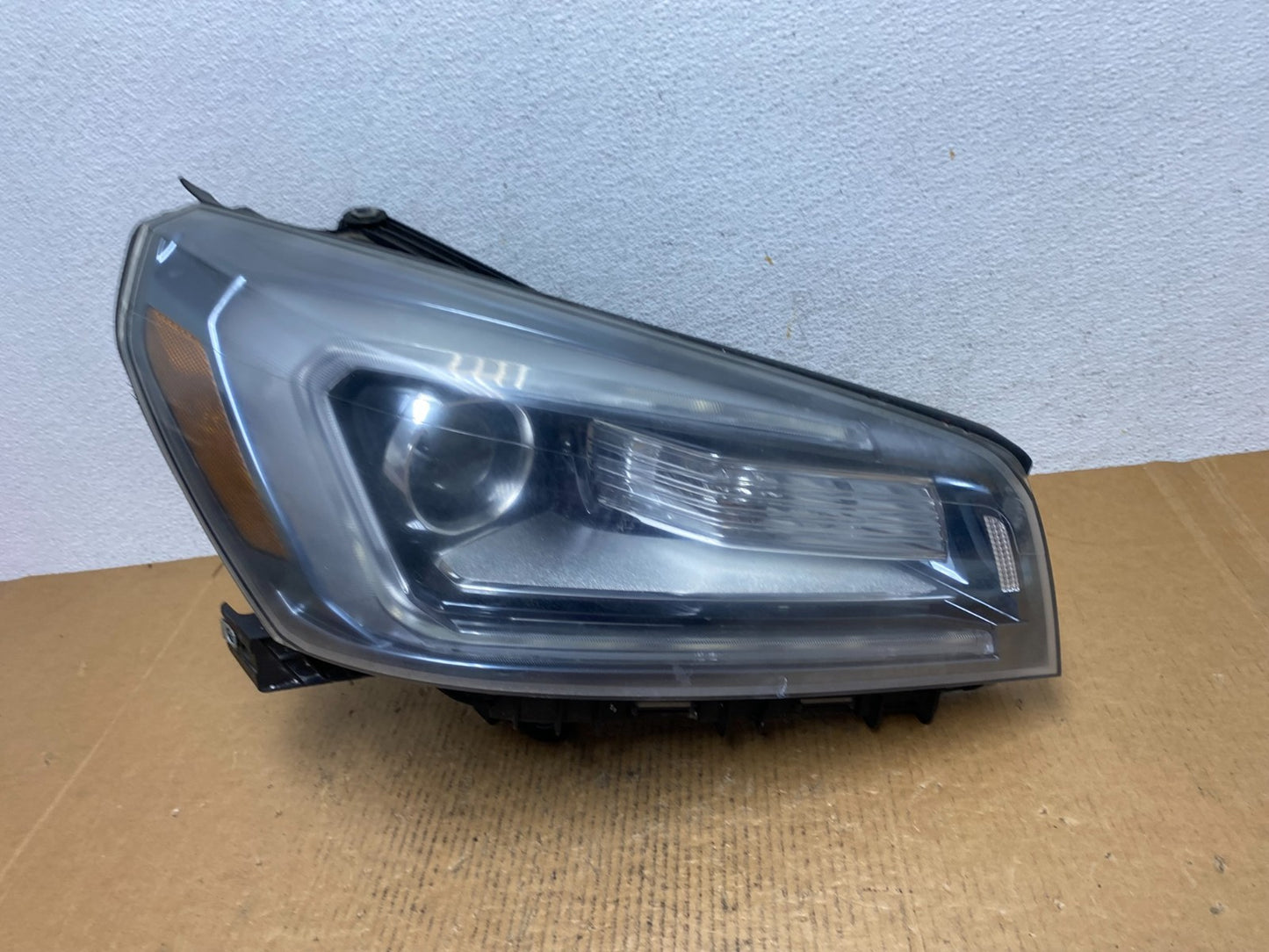 2013-2016 Gmc Acadia Right Passenger RH Side Led Halogen Headlight AE0310 DW0