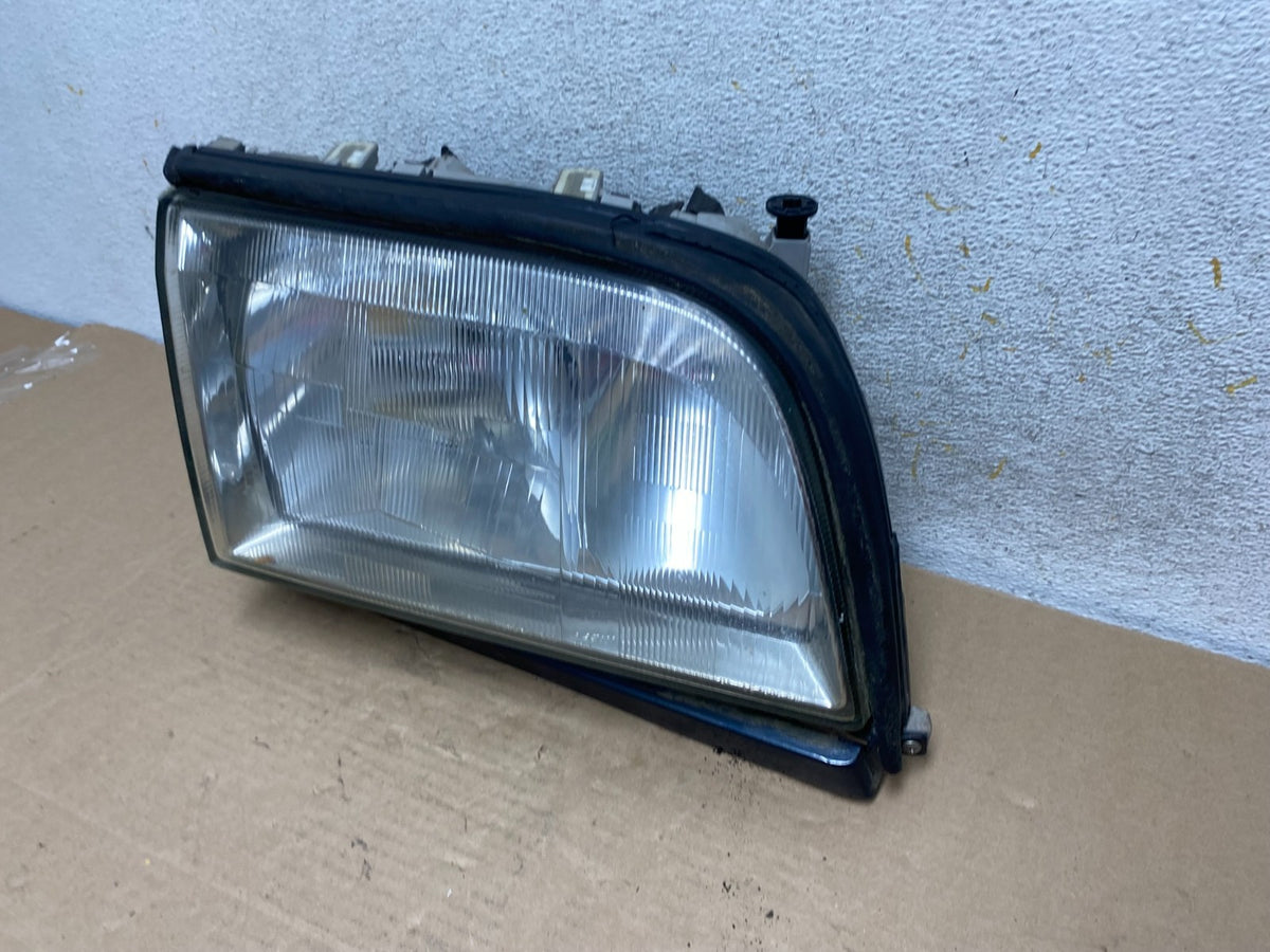 1997-1999 Mercedes W140 S320 S500 Right Passenger Side Headlight AH9389 DG1