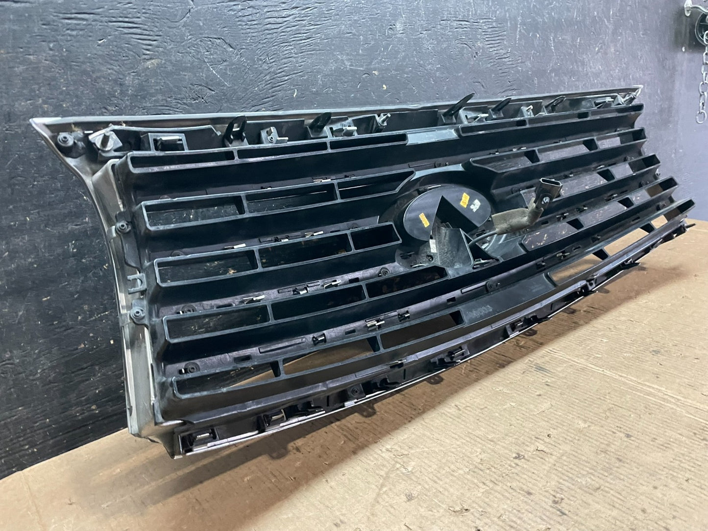 2013 2014 2015 Infiniti QX60 JX35 Oem Front Upper Camera Grill Grille Z6054 DG11