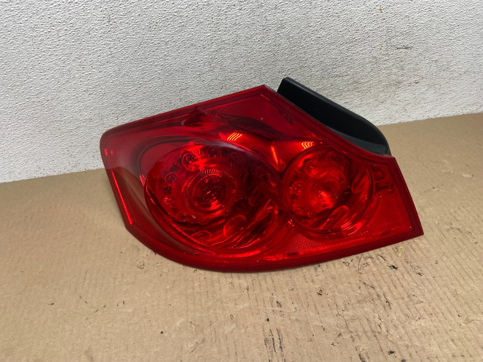 2007 to 2013 Infiniti G35 G37 Sedan Left Driver LH Side Tail Light AF5900 LK0